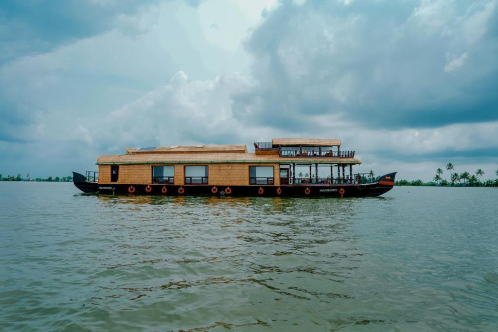 Why Not Houseboat Hotell Alappuzha Eksteriør bilde