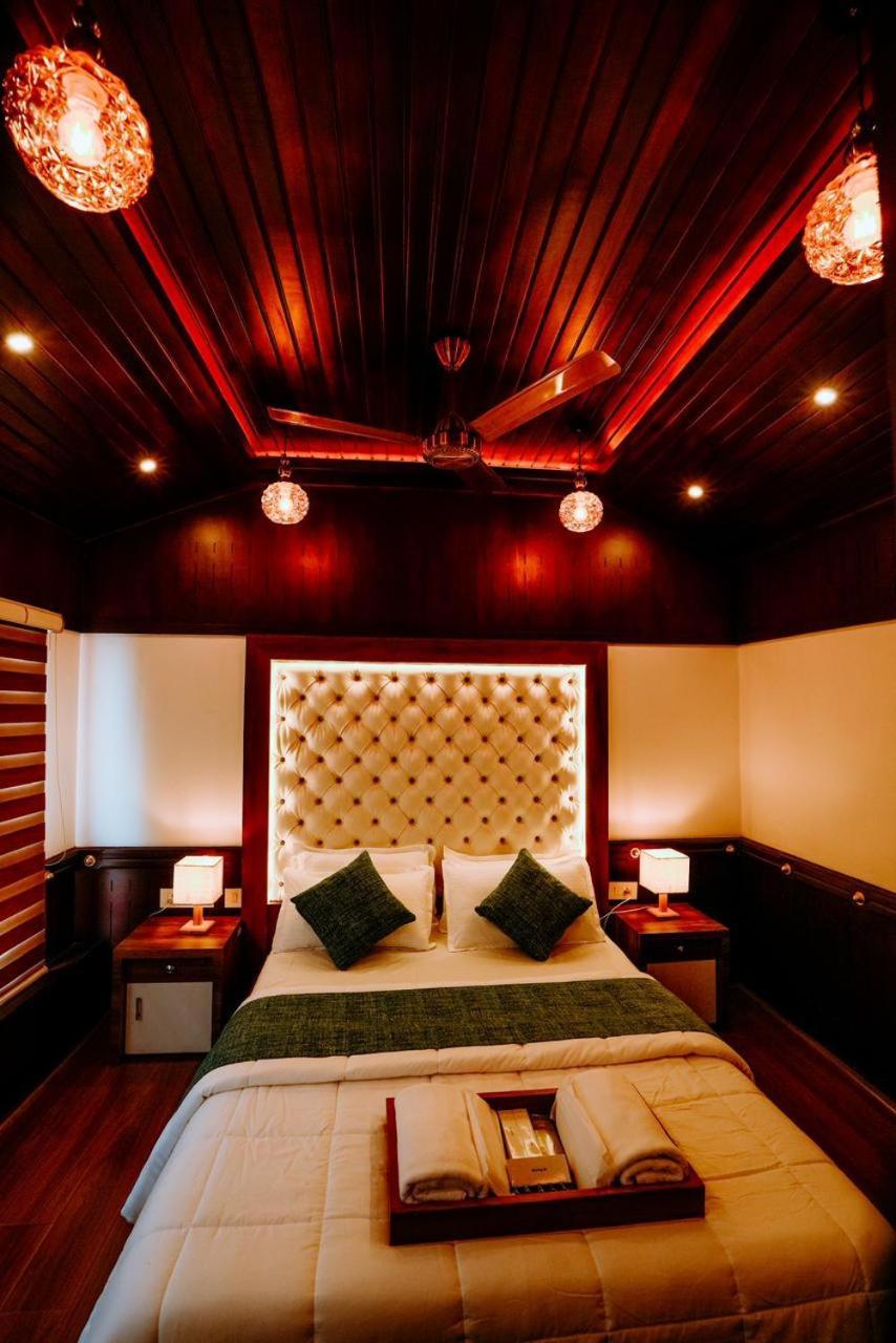 Why Not Houseboat Hotell Alappuzha Eksteriør bilde