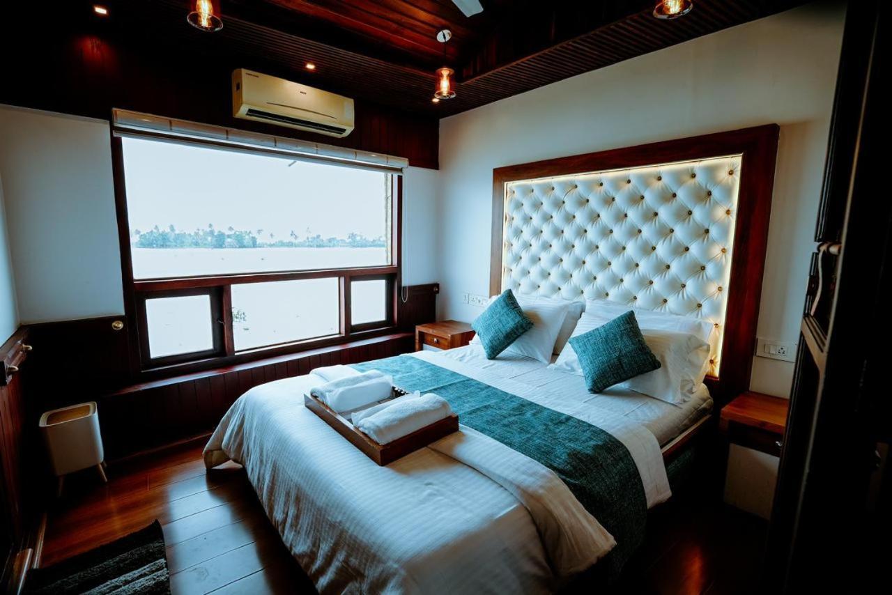 Why Not Houseboat Hotell Alappuzha Eksteriør bilde