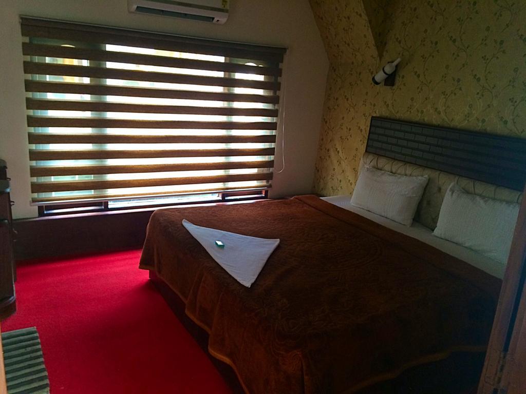 Why Not Houseboat Hotell Alappuzha Eksteriør bilde