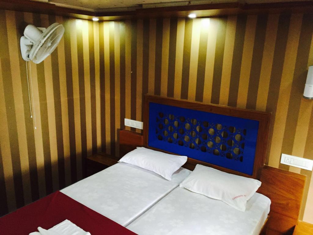 Why Not Houseboat Hotell Alappuzha Eksteriør bilde